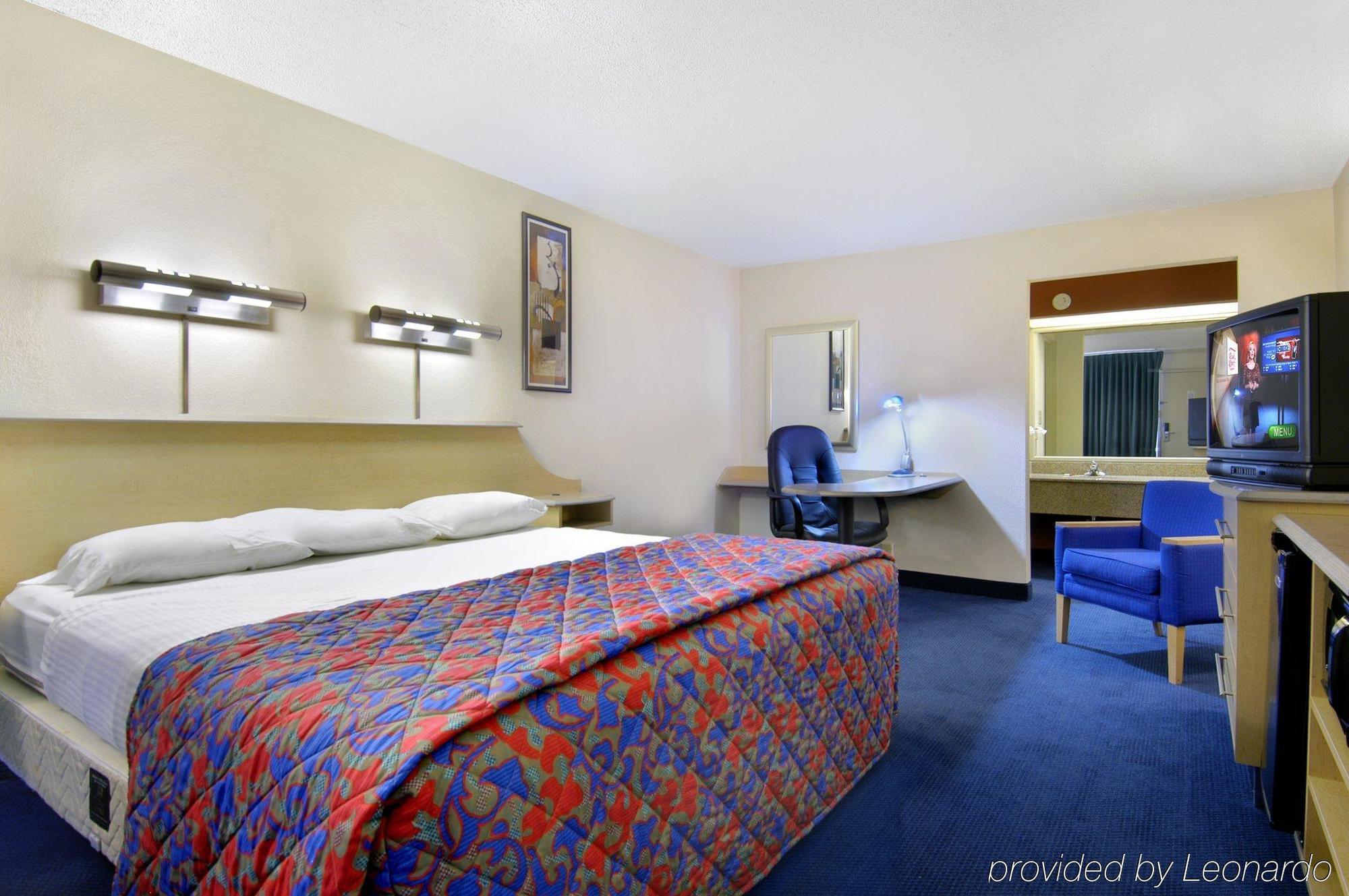 Red Roof Inn & Suites Wytheville Habitación foto