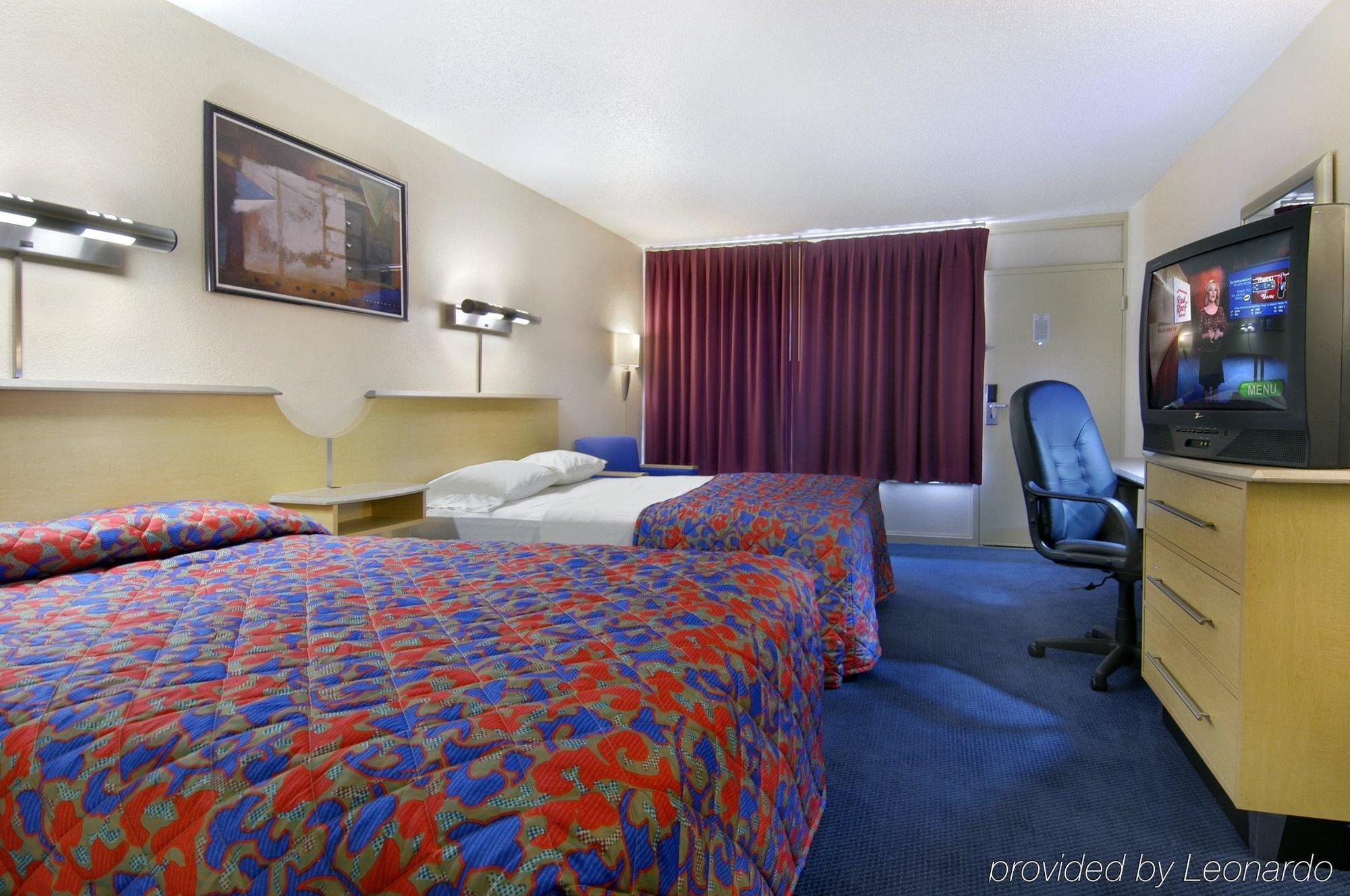 Red Roof Inn & Suites Wytheville Habitación foto